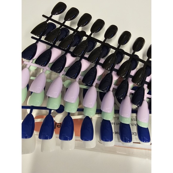 NEW Kaely Press On Nails, Six Sets - Picture 2 of 6